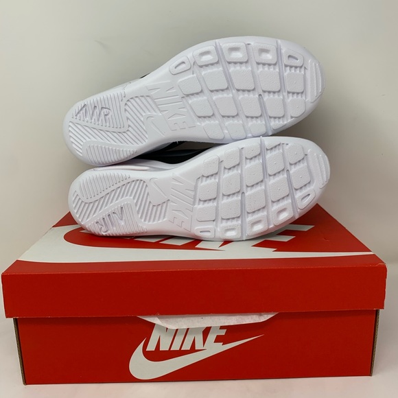 Nike  Black and White Air Max Oteka - Picture 6 of 7